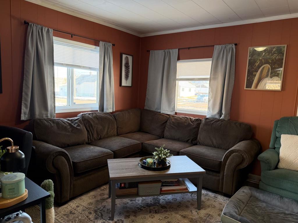 Picture of 302 7 Avenue SW, Drumheller Real Estate Listing