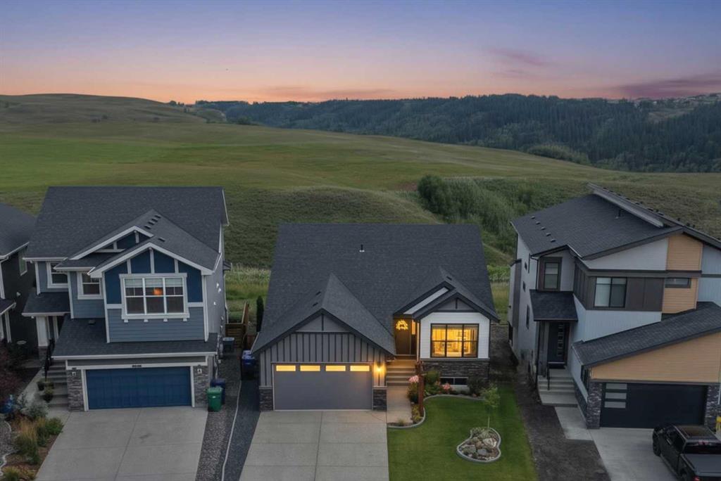 Picture of 13 Sunvalley View , Cochrane Real Estate Listing