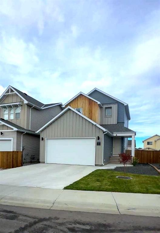 Picture of 22 Goldenrod Place W, Lethbridge Real Estate Listing