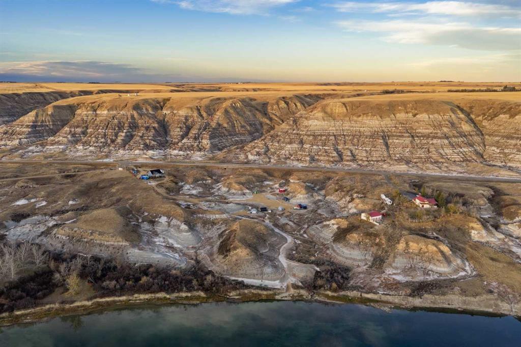 Picture of 292160 Highway 838  , Rural Starland County Real Estate Listing