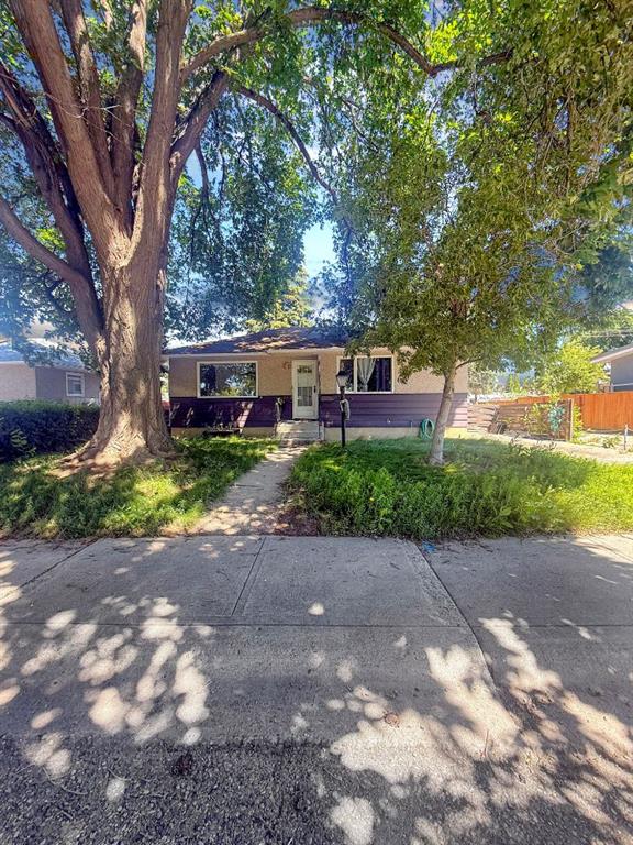 Picture of 2411 5 Avenue N, Lethbridge Real Estate Listing