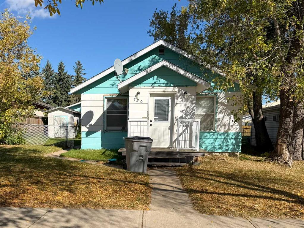Picture of 730 6 Avenue , Wainwright Real Estate Listing