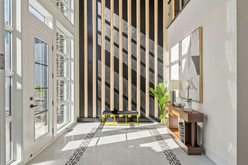 Picture of 3642 85 Street SW, Calgary Real Estate Listing