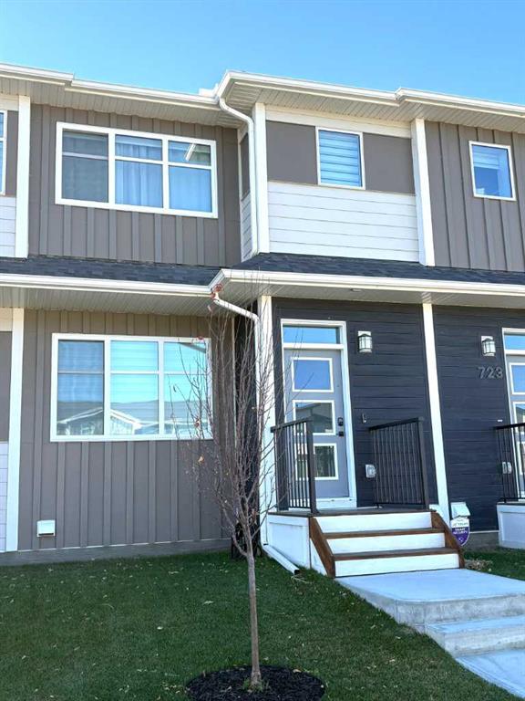 Picture of 335 Wolf River Drive SE, Calgary Real Estate Listing