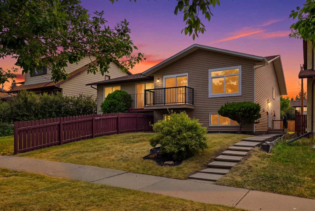 Picture of 1387 Berkley Drive NW, Calgary Real Estate Listing