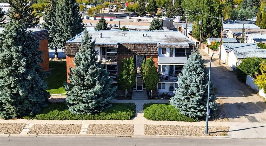 Picture of 304, 1716 Henderson Lake Boulevard S, Lethbridge Real Estate Listing