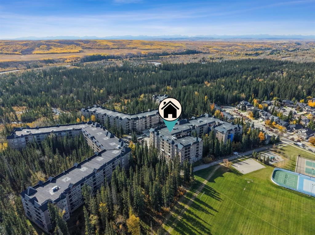 Picture of 103, 30 Discovery Ridge Close SW, Calgary Real Estate Listing