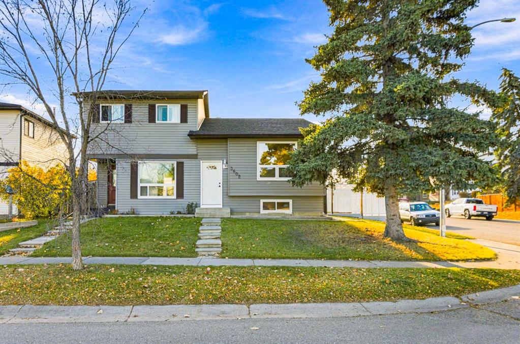 Picture of 3602 Cedarille Drive SW, Calgary Real Estate Listing