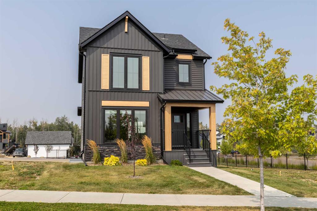 Picture of 5 Springfield Boulevard , Sylvan Lake Real Estate Listing