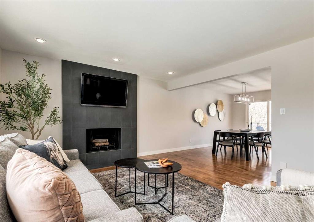 Picture of 176 Mapleburn Drive SE, Calgary Real Estate Listing
