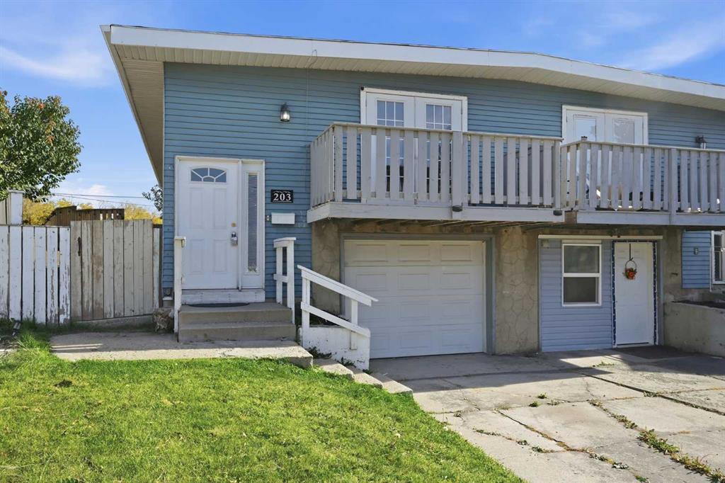 Picture of 203 Penbrooke Close SE, Calgary Real Estate Listing