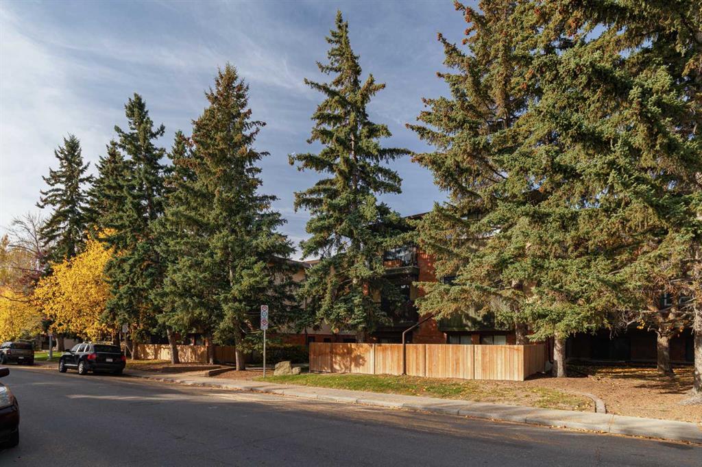 Picture of 211, 1919 36 Street SW, Calgary Real Estate Listing