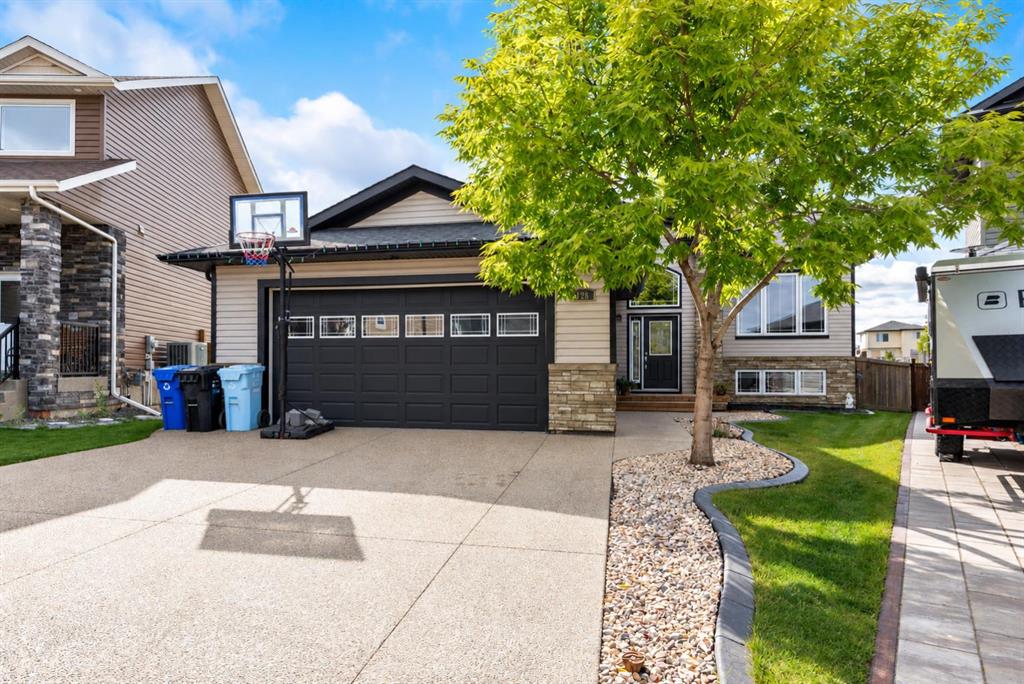 Picture of 128 Mountain Avens Crescent , Fort McMurray Real Estate Listing