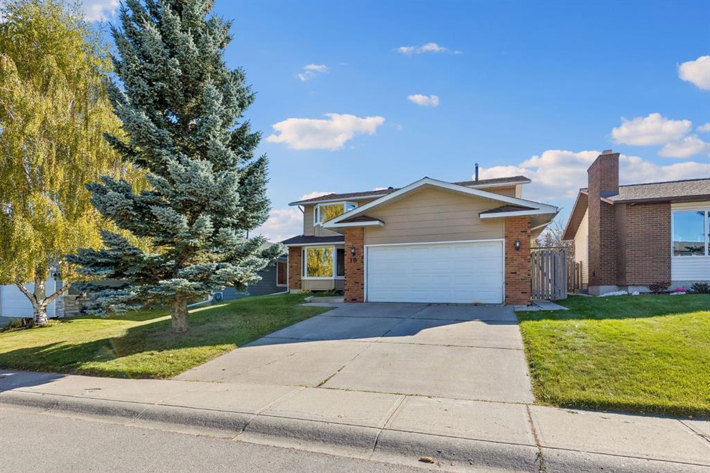 Picture of 19 Woodbrook Road SW, Calgary Real Estate Listing