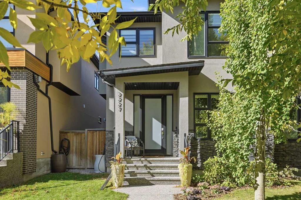 Picture of 2227 26 Street SW, Calgary Real Estate Listing