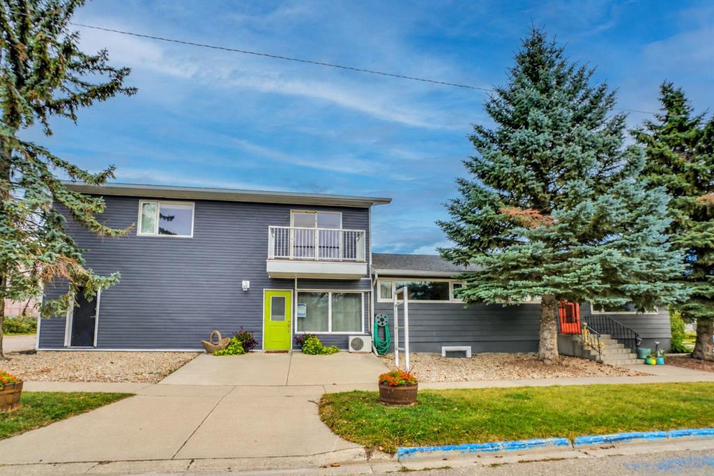 Picture of 413 3 Street , Strathmore Real Estate Listing