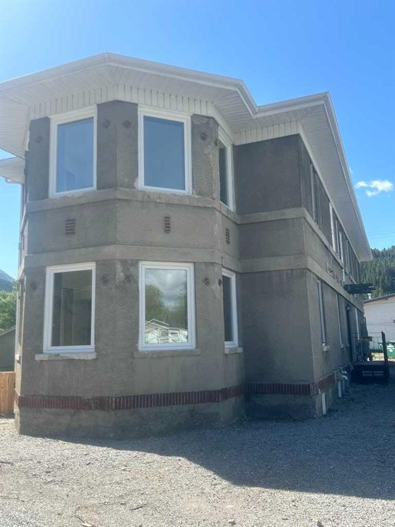 Picture of 21 Ave 12366 Avenue , Blairmore Real Estate Listing
