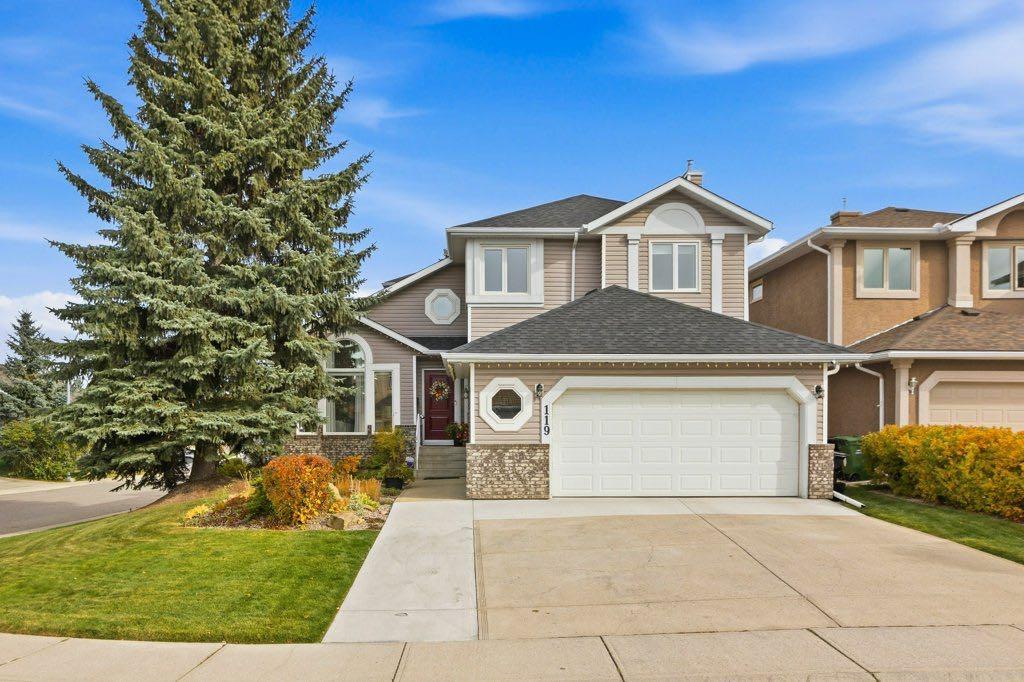 Picture of 119 Woodpark Circle SW, Calgary Real Estate Listing
