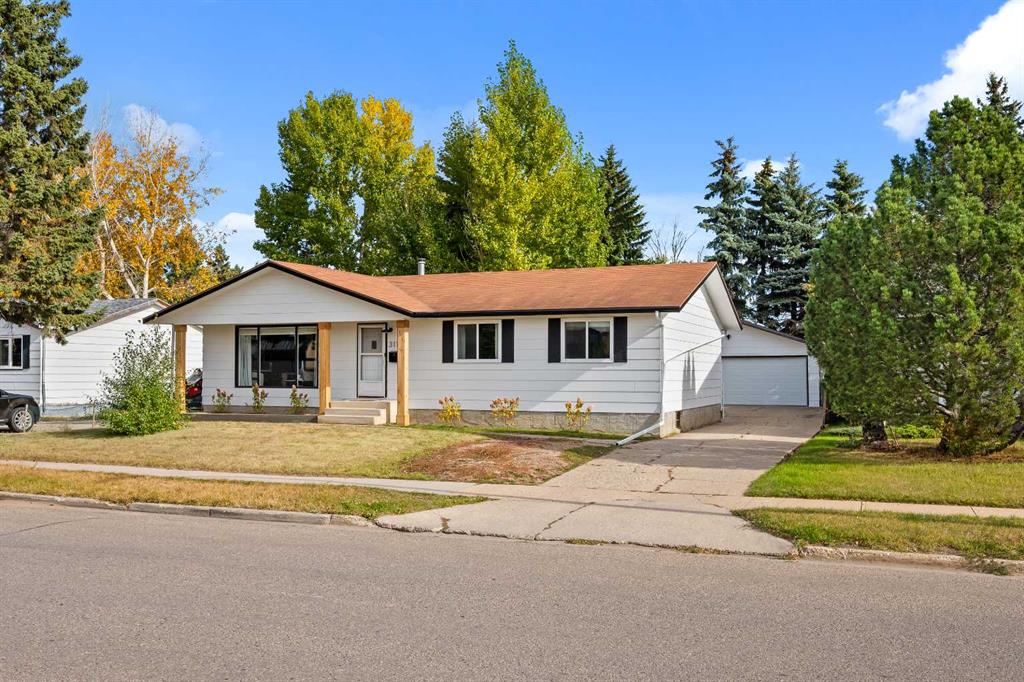 Picture of 3113 47 Avenue , Lloydminster Real Estate Listing