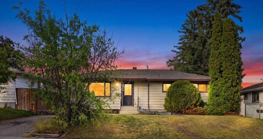 Picture of 8 Hogarth Crescent SW, Calgary Real Estate Listing
