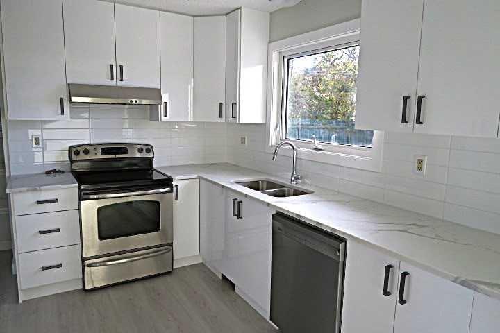 Picture of 2015 19 Avenue , Bowden Real Estate Listing