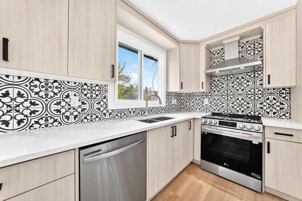 Picture of 856 Rundlecairn Way NE, Calgary Real Estate Listing