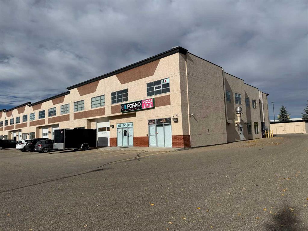 Picture of 209, 2914 Kingsview Boulevard SE, Airdrie Real Estate Listing