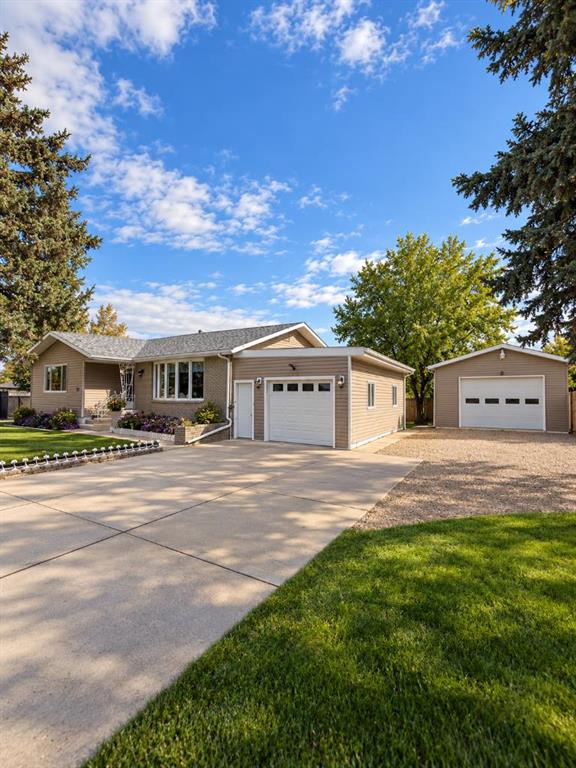 Picture of 514 2 Street N, Vauxhall Real Estate Listing