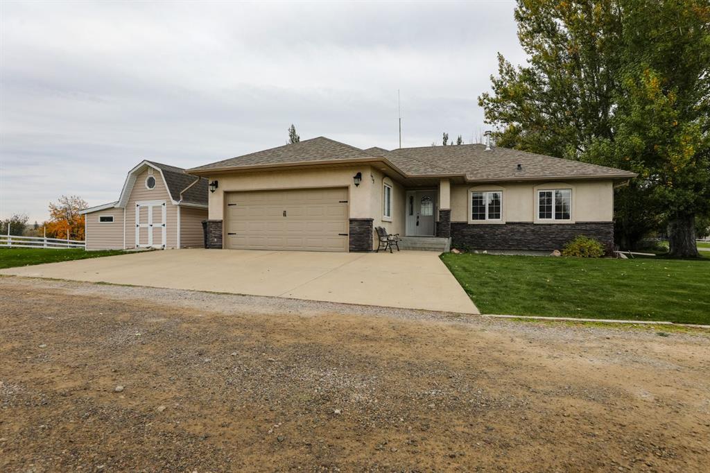 Picture of 429 S 2 Street W, Magrath Real Estate Listing