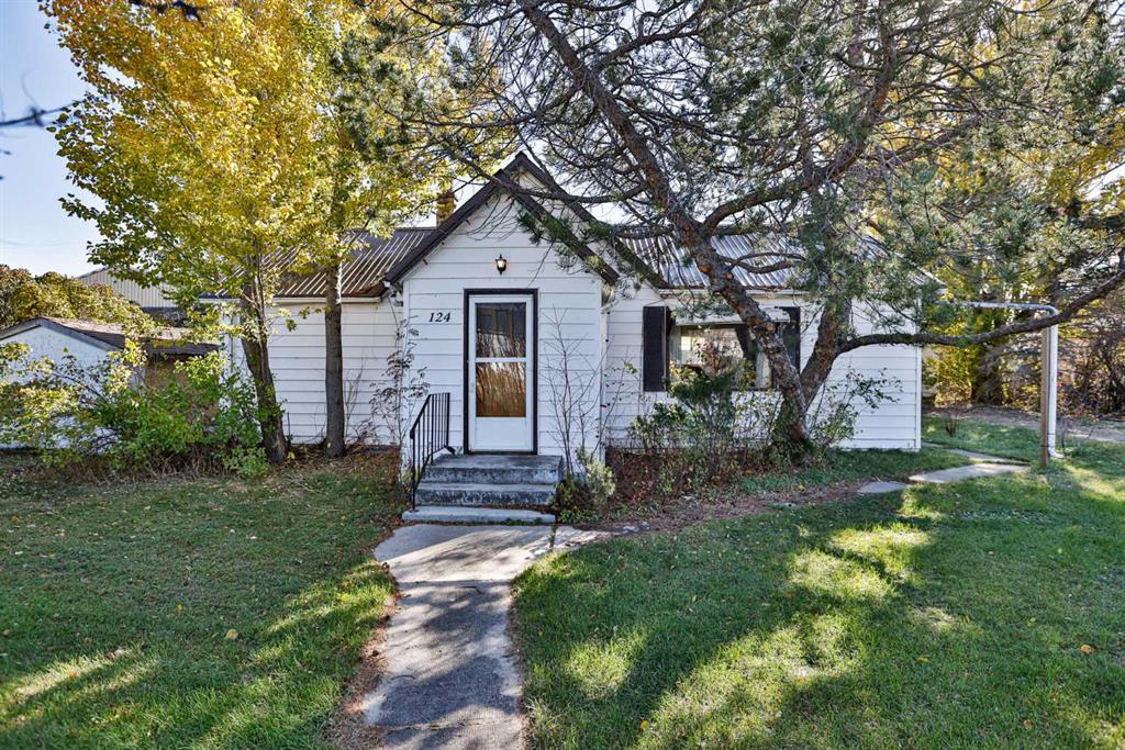 Picture of 124 2 Avenue S, Champion Real Estate Listing
