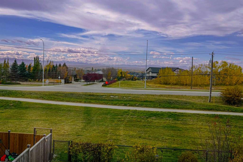Picture of 13 Tuscany Ridge Mews NW, Calgary Real Estate Listing