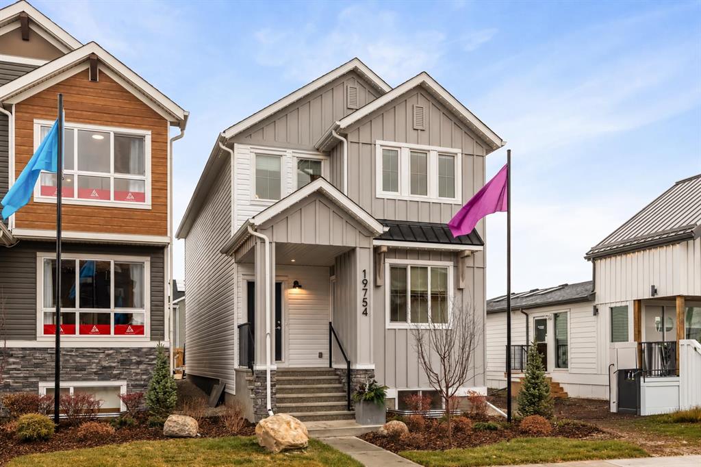 Picture of 185 Setonstone Green SE, Calgary Real Estate Listing