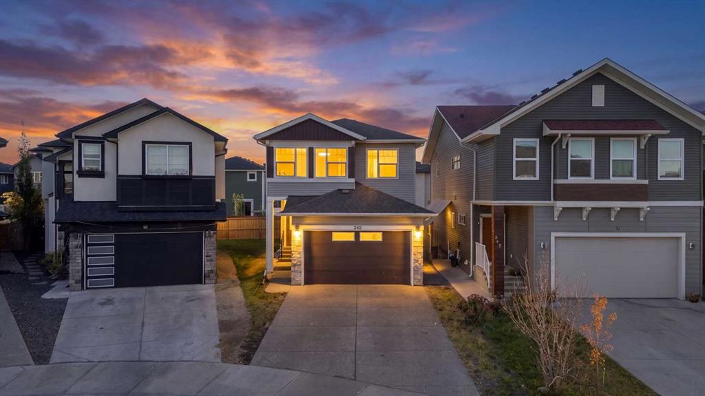 Picture of 242 Savanna Close NE, Calgary Real Estate Listing