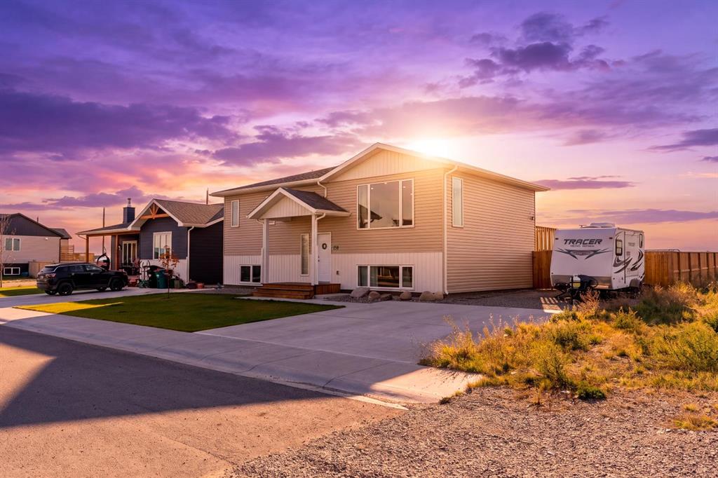 Picture of 158 9 Street , Fort Macleod Real Estate Listing