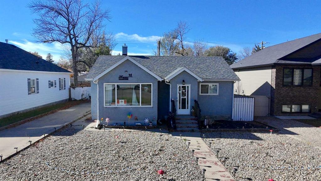 Picture of 5114 52 Street , Taber Real Estate Listing