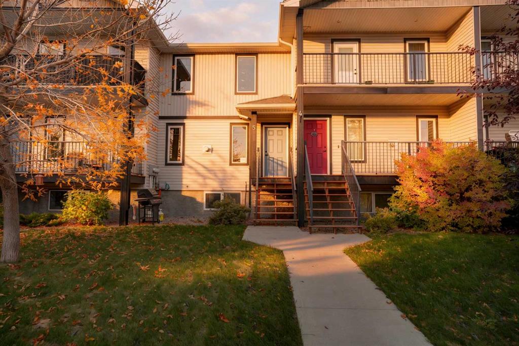 Picture of 5, 3814 Sundance Close , Coalhurst Real Estate Listing