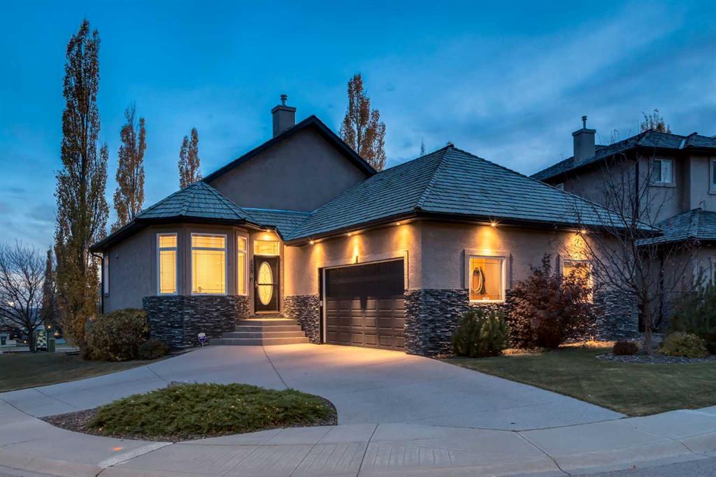 Picture of 129 ROYAL Bay NW, Calgary Real Estate Listing