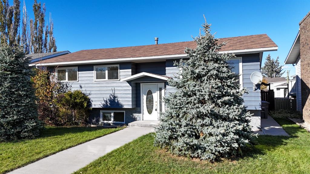 Picture of 658 50A Avenue W, Claresholm Real Estate Listing