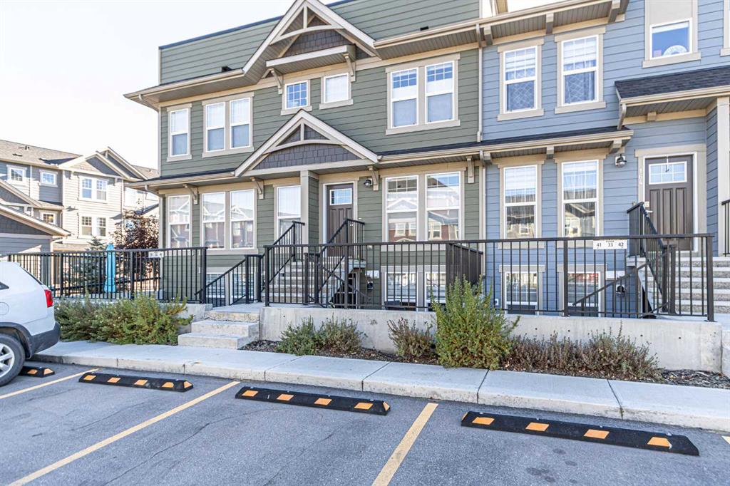 Picture of 168 Cranbrook Square SE, Calgary Real Estate Listing
