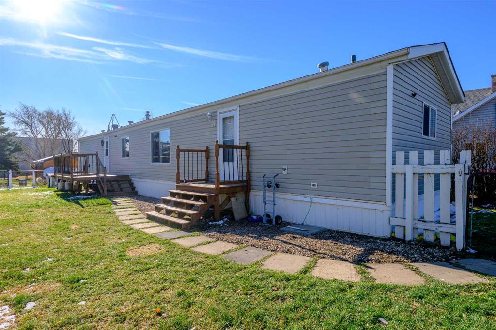 Picture of 10017 100 Avenue , La Glace Real Estate Listing