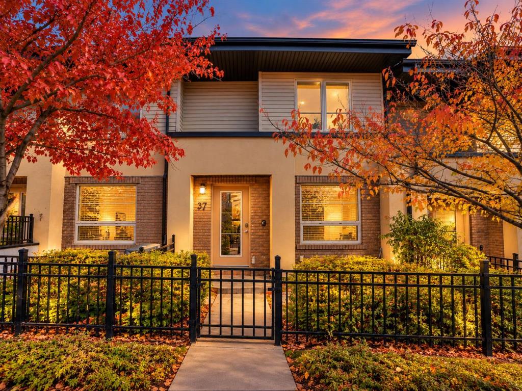 Picture of 37 Aspen Hills Common SW, Calgary Real Estate Listing