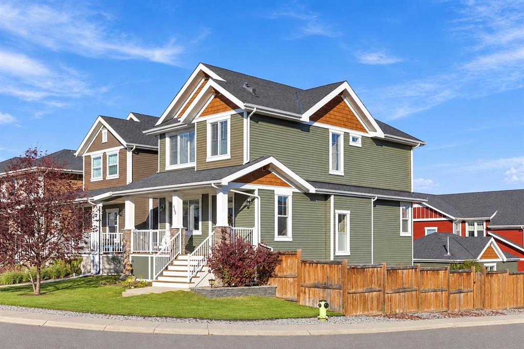 Picture of 485 River Heights Crescent , Cochrane Real Estate Listing