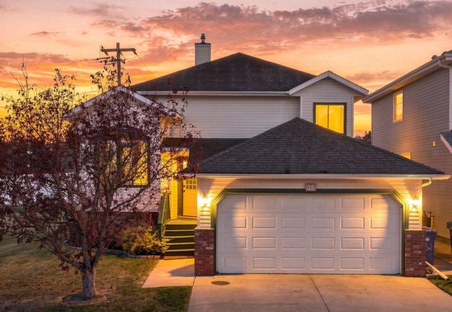 Picture of 184 Hidden Circle NW, Calgary Real Estate Listing