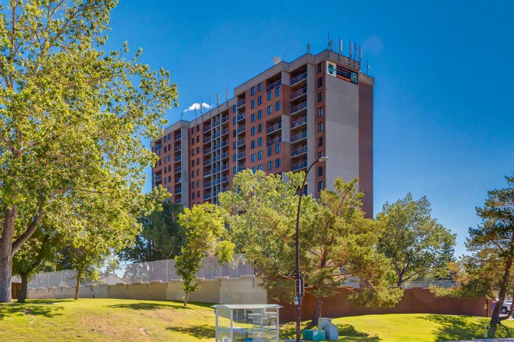 Picture of 408, 4944 Dalton Drive NW, Calgary Real Estate Listing