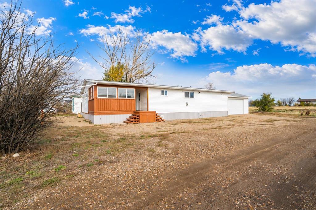 Picture of 204 6 Street , Suffield Real Estate Listing