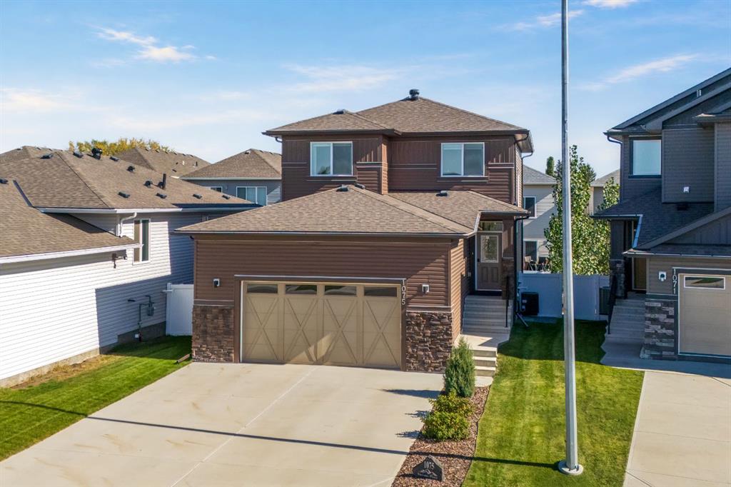 Picture of 1075 Stevens Place , Crossfield Real Estate Listing