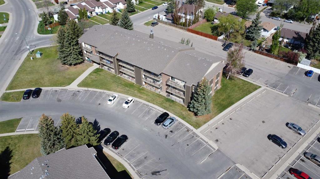 Picture of 107, 405 Columbia Boulevard W, Lethbridge Real Estate Listing