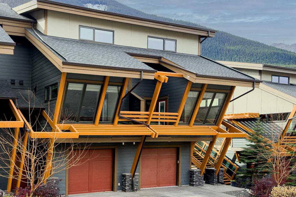 Picture of 404, 105 Stewart Creek Rise SW, Canmore Real Estate Listing