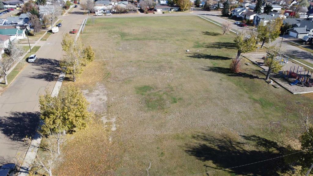 Picture of 602 1 Street E, Hanna Real Estate Listing
