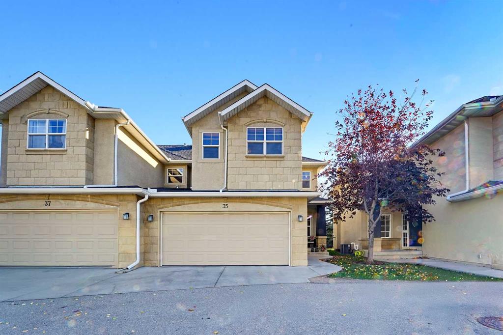 Picture of 35, 39 Strathlea Common SW, Calgary Real Estate Listing